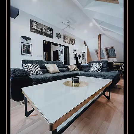 Rm Luxury In • 6 People • Free Parking • Pets Prag