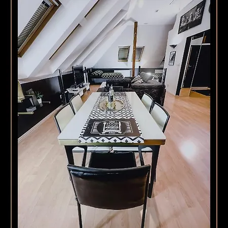 Rm Luxury In • 6 People • Free Parking • Pets *