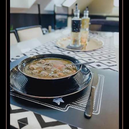 Rm Luxury In • 6 People • Free Parking • Pets דירה