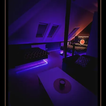 Rm Luxury In • 6 People • Free Parking • Pets * Praga